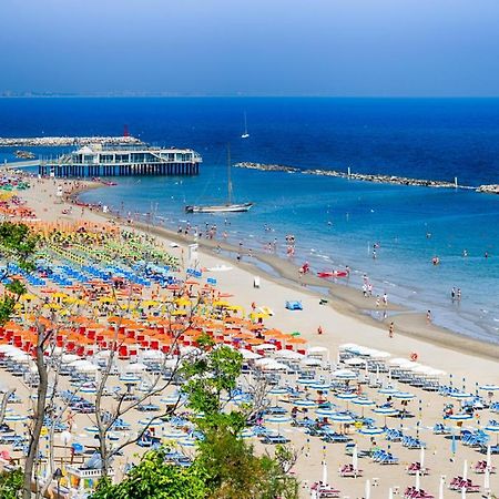 Hotel Adler Gabicce Mare Exterior foto