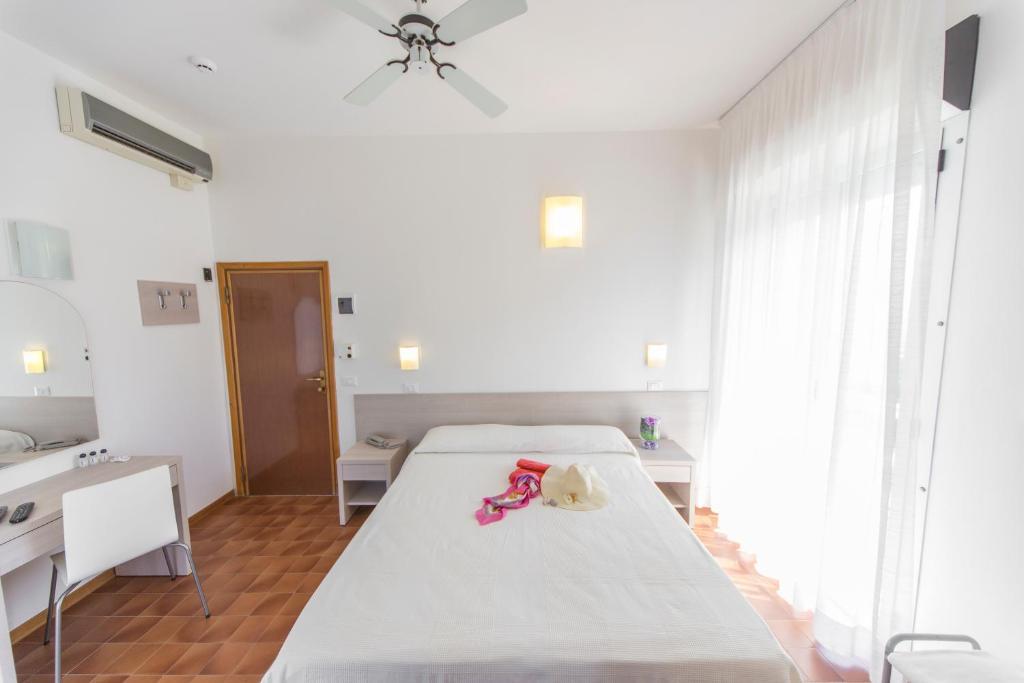 Hotel Adler Gabicce Mare Cameră foto