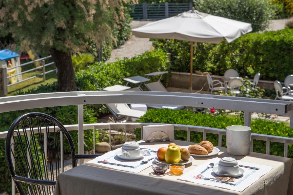 Hotel Adler Gabicce Mare Exterior foto