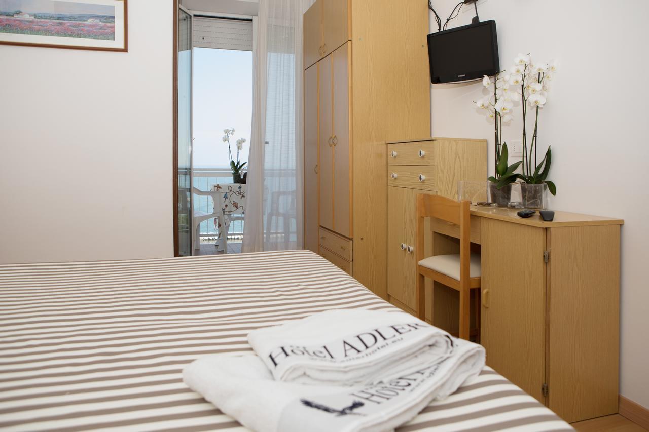 Hotel Adler Gabicce Mare Exterior foto