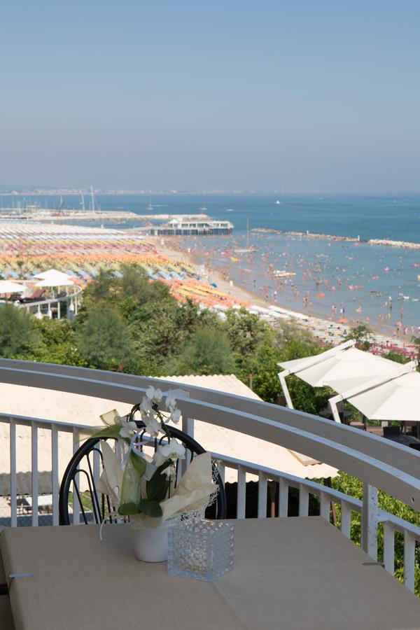 Hotel Adler Gabicce Mare Exterior foto